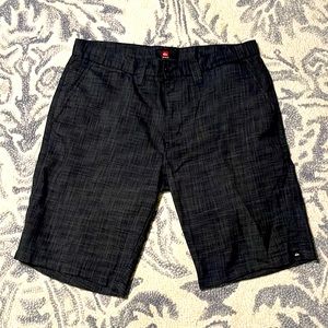 Quiksilver shorts, size 33